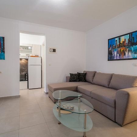 Stefanias Apartment Neos Marmaras Esterno foto